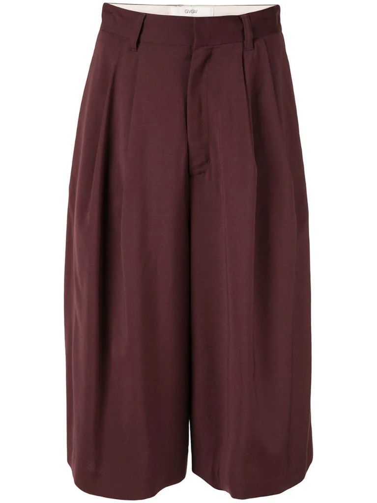 pleated cropped trousers