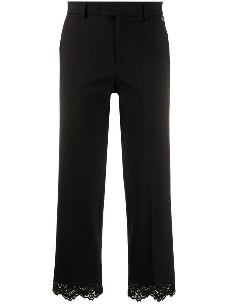 lace-trimmed cropped trousers