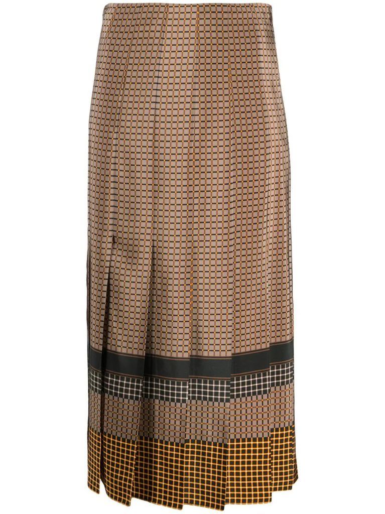 Saria plaid pleated skirt