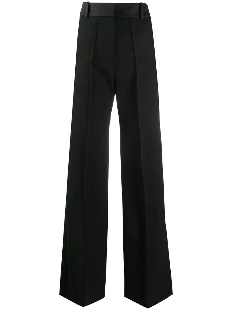contrast patch pocket trousers