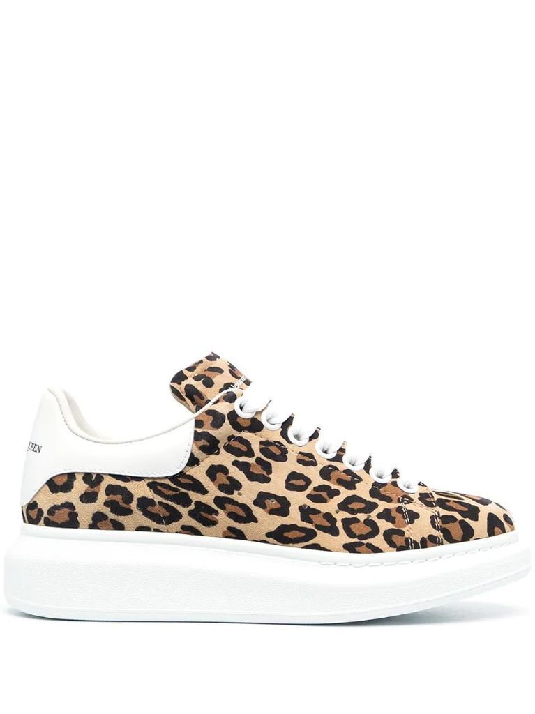 Oversized leopard-print sneakers