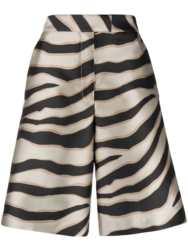 zebra-print knee-lenght shorts