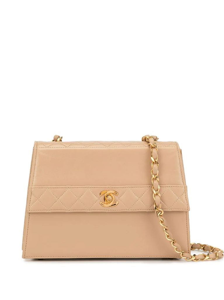structured chain crossbody bag