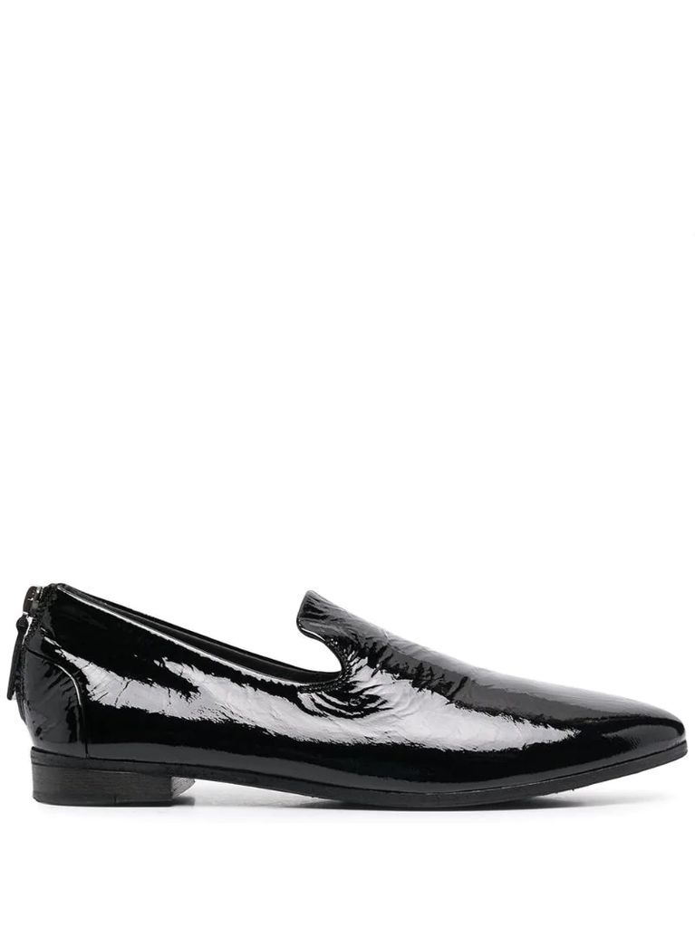 pointed toe rear zip loafers