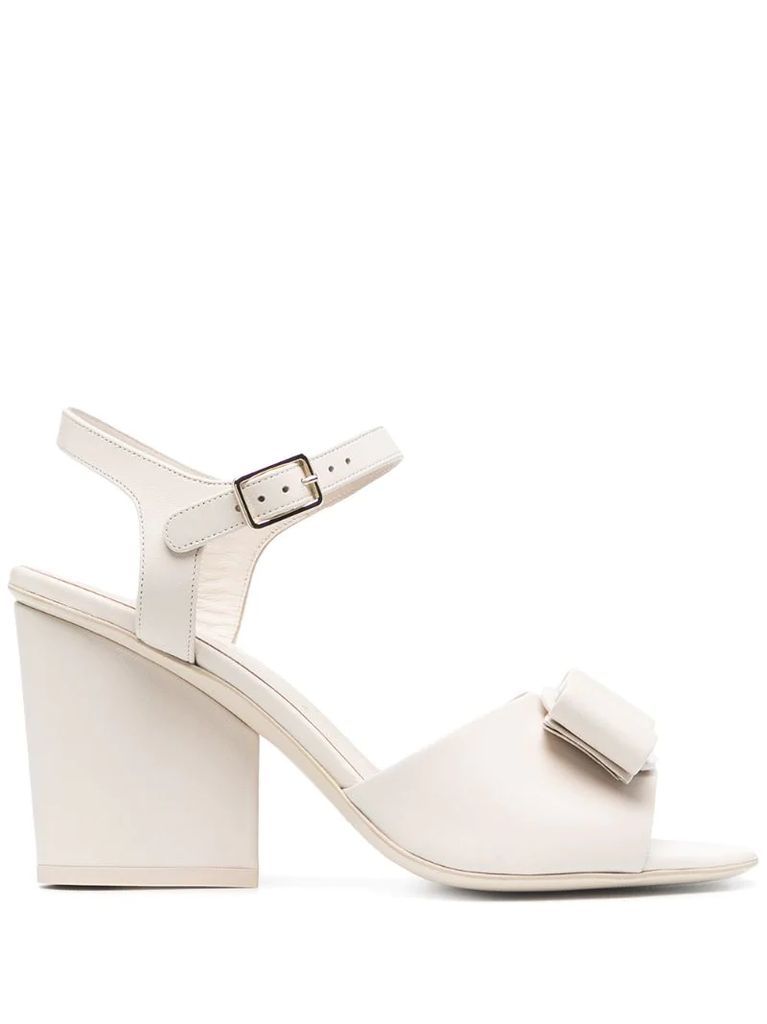 bow-detail buckled sandals