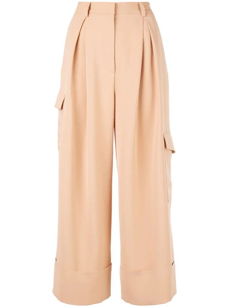 cargo pocket cropped trousers