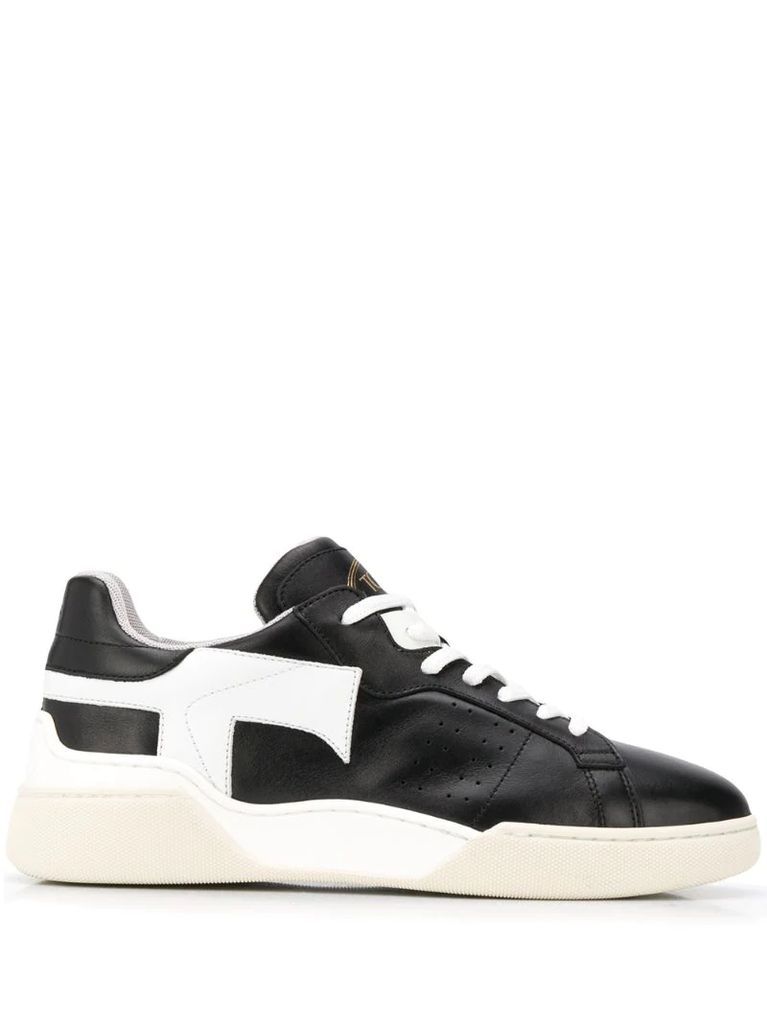 low-top leather sneakers