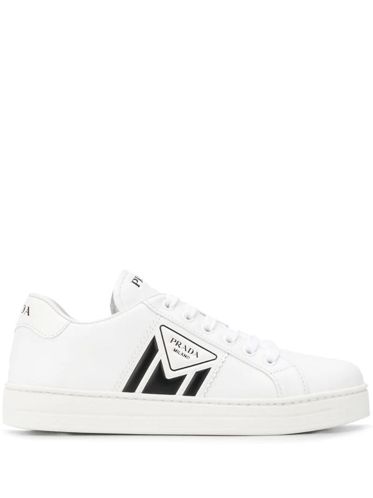 leather logo print sneakers