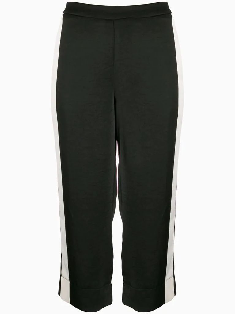 monochrome cropped trousers