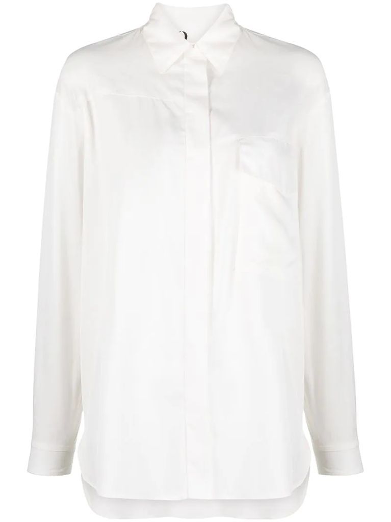 spread-collar buttoned shirt