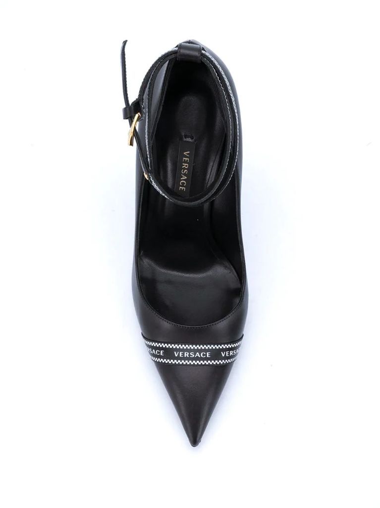 logo-band pointed pumps