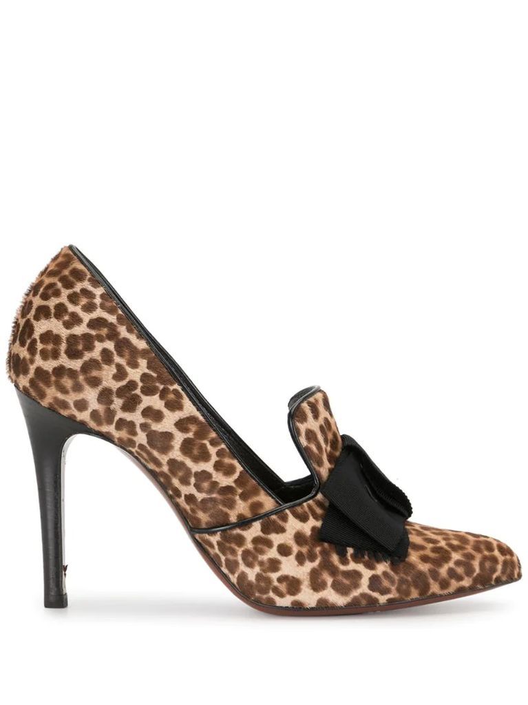 leopard pointed pumps