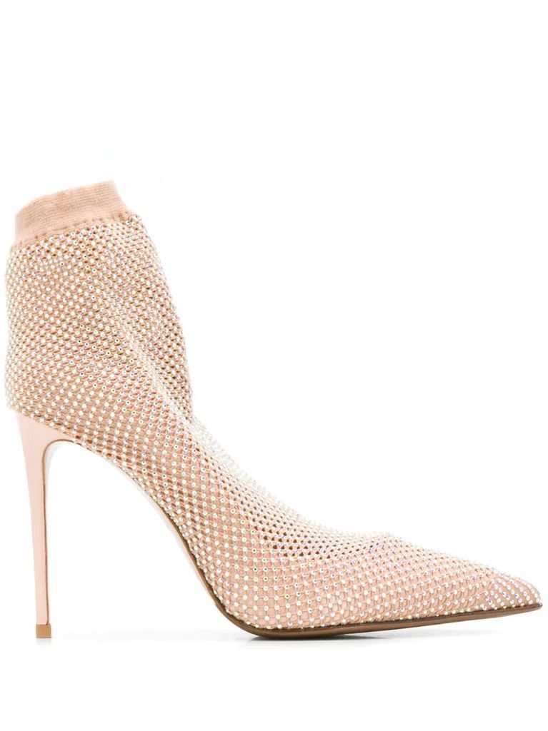 mesh-detail pumps