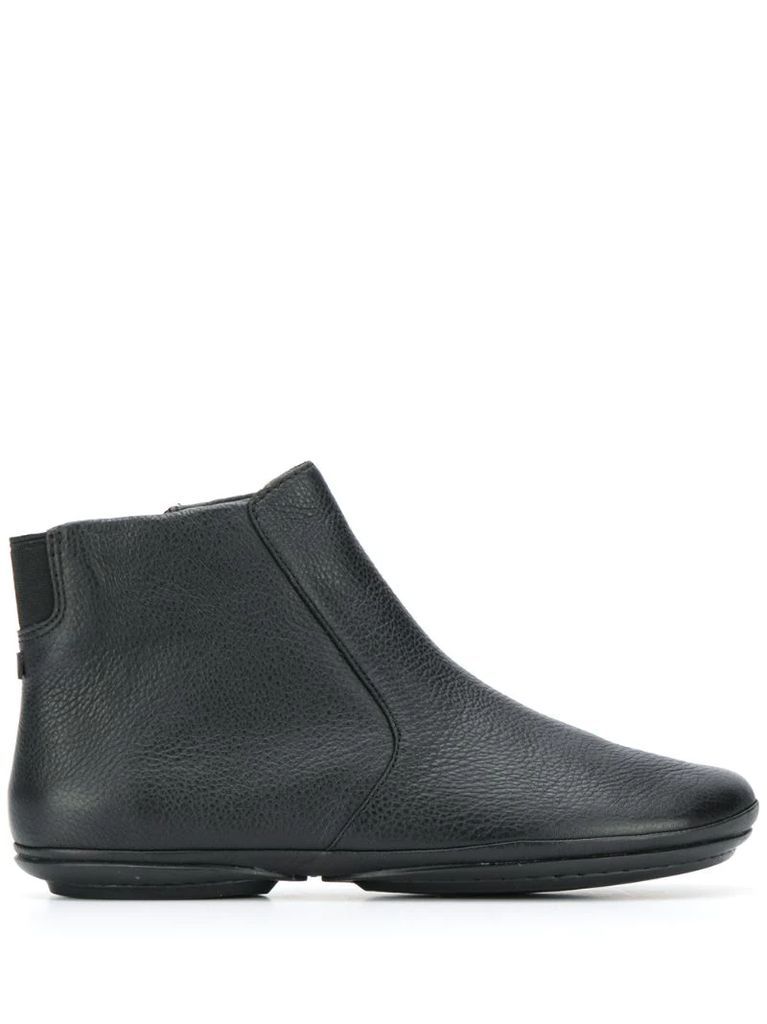 Right ankle boots