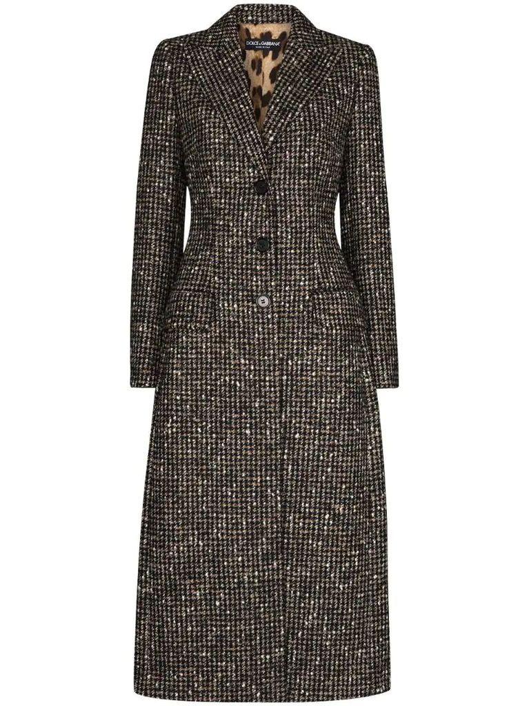 single-breasted houndstooth coat