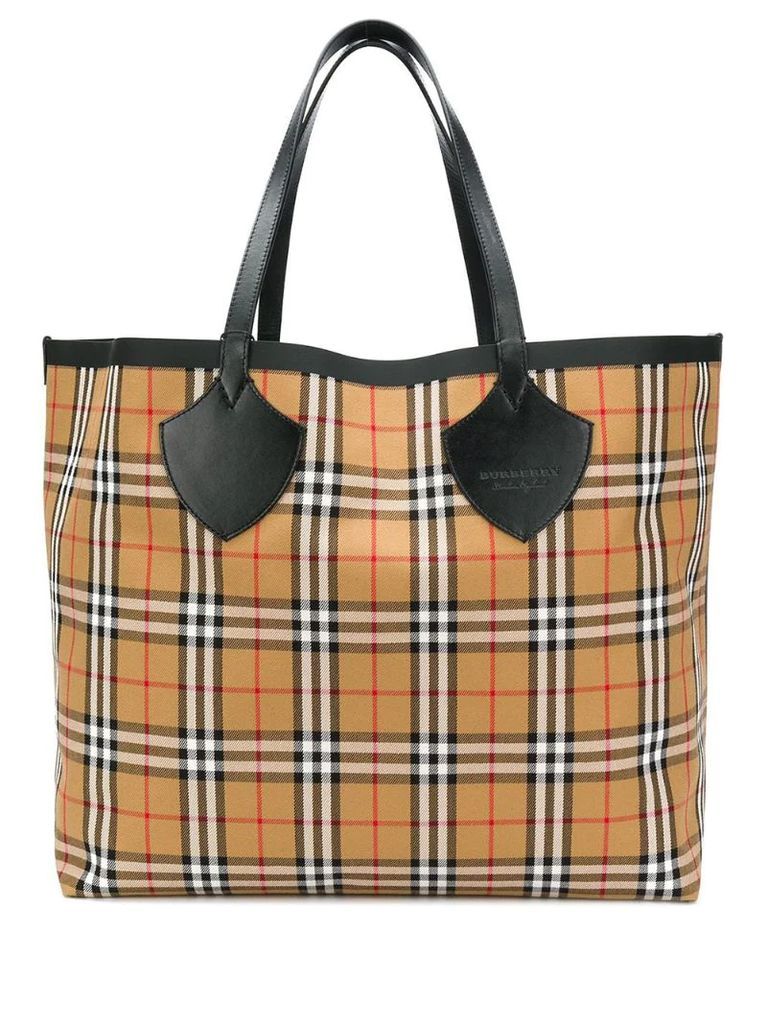 The Giant check tote