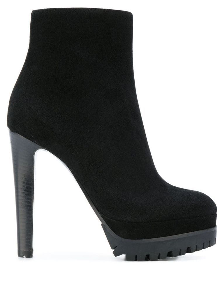 platform heeled boots