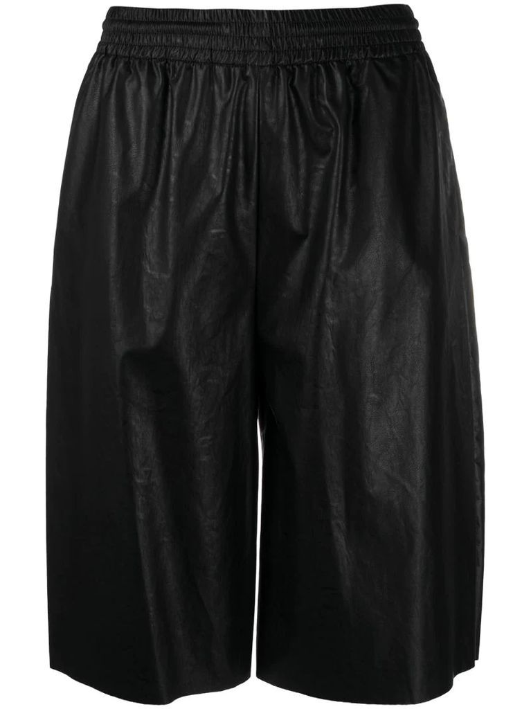 faux-leather knee-length shorts