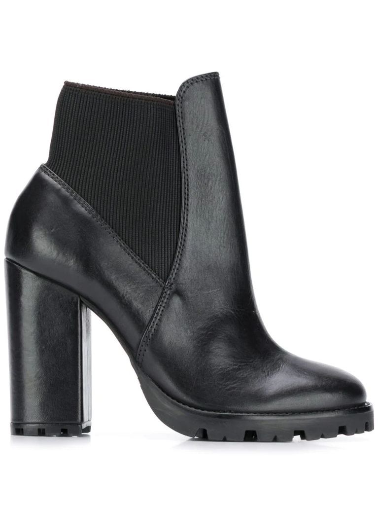 elasticated panel boots