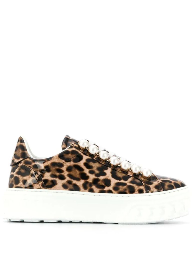 leopard-print low-top sneakers