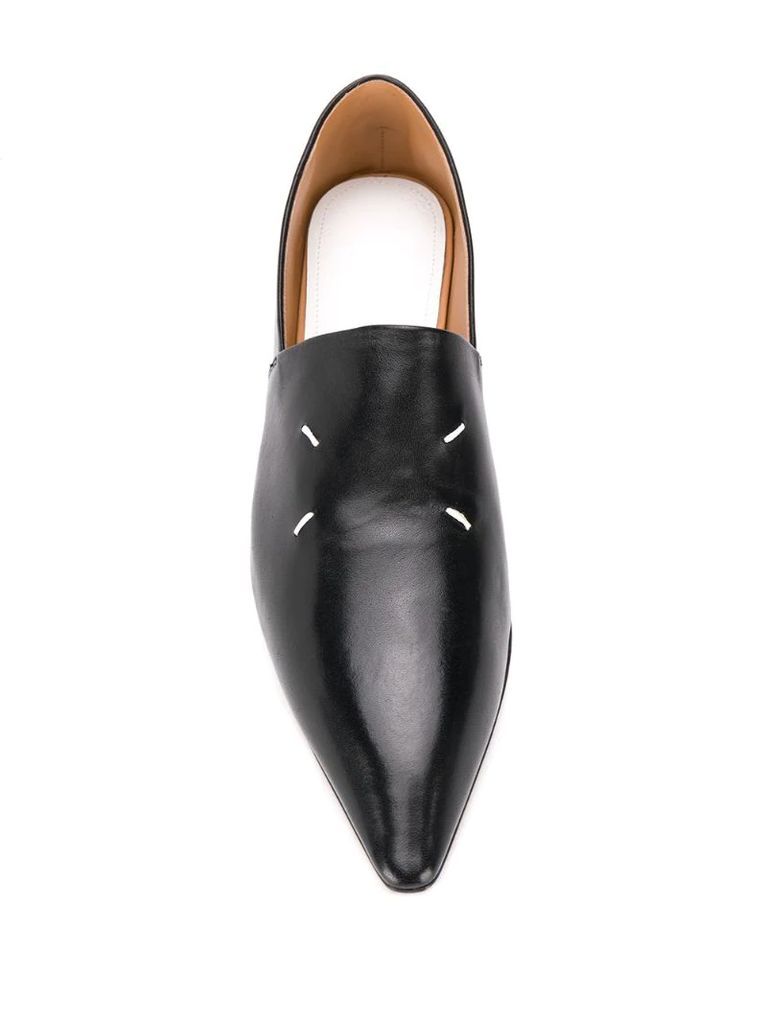pointed-toe loafers