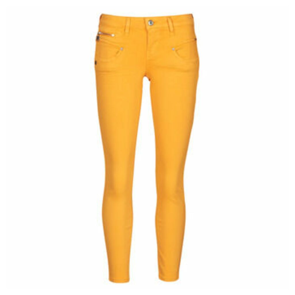 ALEXA CROPPED NEW MAGIC COLOR  women's Trousers in Yellow