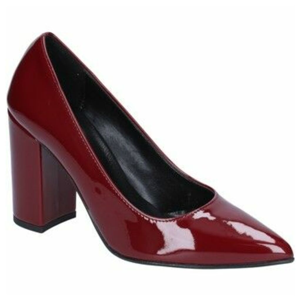 courts patent leather  women's Court Shoes in Bordeaux