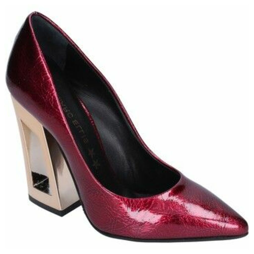 courts patent leather  women's Court Shoes in Red