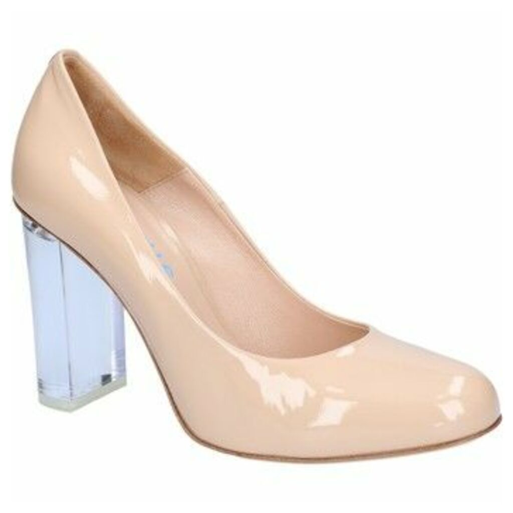 courts patent leather BZ723  women's Court Shoes in Beige