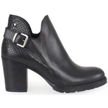 18917_36  women's Low Ankle Boots in Black