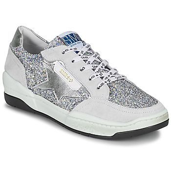 CHLO  women's Shoes (Trainers) in Silver