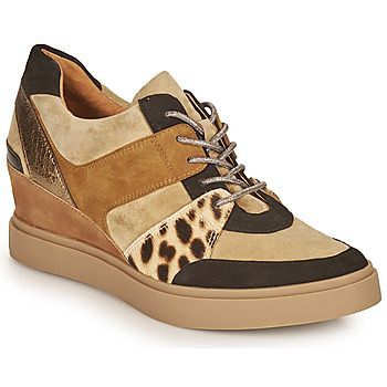 PERRY  women's Shoes (Trainers) in Beige