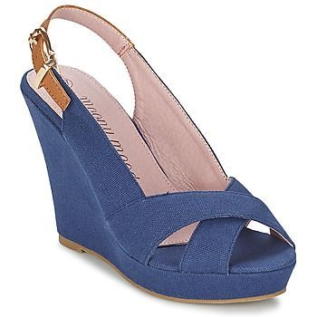 OKALM  women's Sandals in Blue