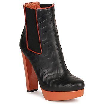 STAMP  women's Low Ankle Boots in Black
