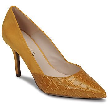 MARIA  women's Court Shoes in Yellow. Sizes available:5.5,6.5,7.5,3