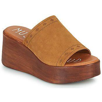 MANA  women's Mules / Casual Shoes in Brown. Sizes available:5,6