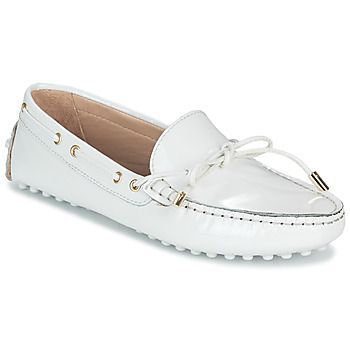 CAPRICE  women's Loafers / Casual Shoes in White