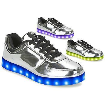 Wize & Ope  THE LIGHT  women's Shoes (Trainers) in Silver