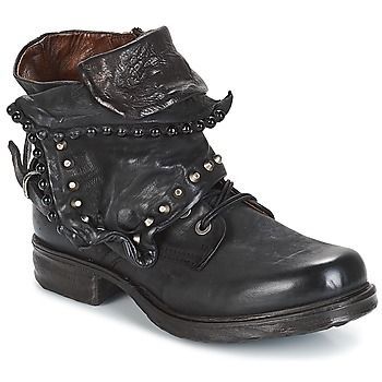 SAINTEC  women's Mid Boots in Black