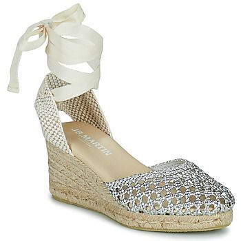 VISALIA  women's Espadrilles / Casual Shoes in Silver