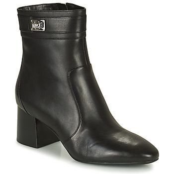 PADMA  women's Low Ankle Boots in Black
