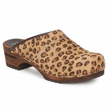 CAROLINE  women's Clogs (Shoes) in Brown