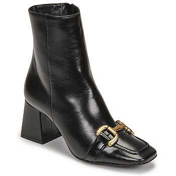 VENDA  women's Low Ankle Boots in Black
