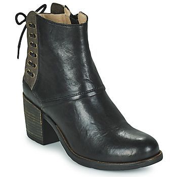 PINTA  women's Low Ankle Boots in Black