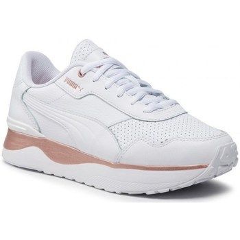 R78 Voyage Premium  women's Shoes (Trainers) in White
