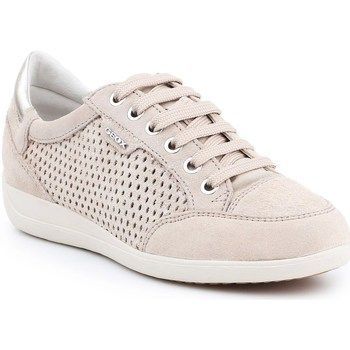 D Myria B  women's Shoes (Trainers) in Beige