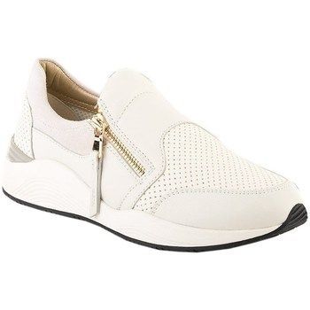 Omaya  women's Shoes (Trainers) in multicolour