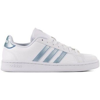 Grand Court  women's Shoes (Trainers) in White