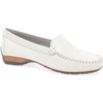 Sun II Womens Moccasins  women's Loafers / Casual Shoes in White. Sizes available:3,4,5,6,7,8