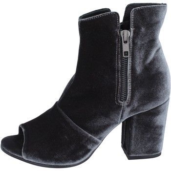 BM194  women's Low Ankle Boots in Grey